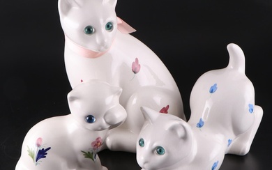 Portuguese ELPA Alcobaça Hand-Painted Ceramic Cat Figurines, Mid to Late 20th C.