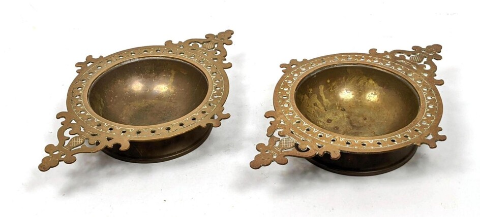 Pr Oscar Bach Ornate Brass Footed Bowls. Decorative pie