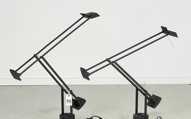 Richard Sapper for Artimide, Pair Tizio desk lamps