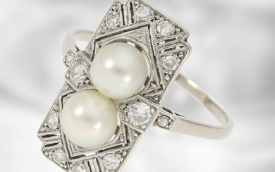 Ring: Art déco women's ring with cultured pearls...