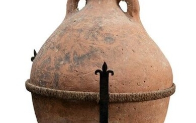 Roman Dressel 20 type amphora for preserving oil, 1st
