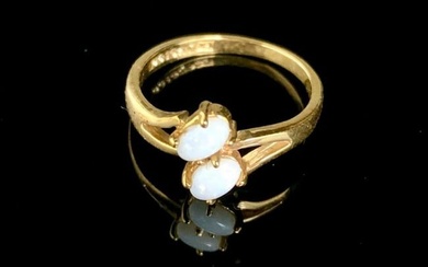Size 5 .18ct Oval Cut White Opals in 18K Gold Plated Ring