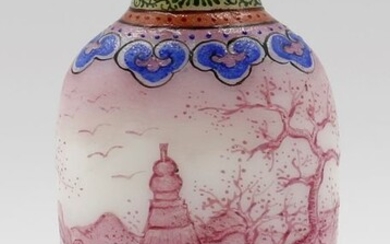 Snuff bottle - Enameled Glass - Landscape 1 - Signed by apocryphal Qianlong Reign Mark, Dou Mei Rong - China - Mid 20th century