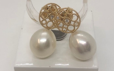 SouthSea pearls - 18 kt. Yellow gold - Earrings Diamond