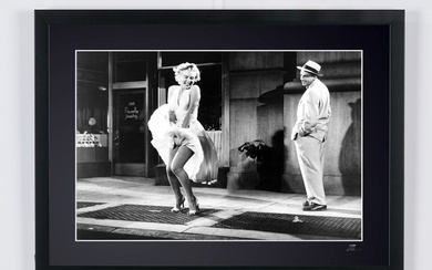 The Seven Year Itch 1955 - Marilyn Monroe y Tom Ewell - Fine Art Photography - Luxury Wooden Framed 70X50 cm - Limited Edition Nr 05 of 30 - Serial ID 30168 - - Original Certificate (COA), Hologram Logo Editor and QR Code