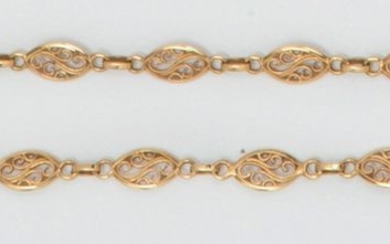 Thin necklace in filigree yellow gold. Longueur :...