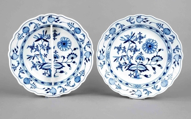 Two round bowls, Meissen, Knauff Schwerter 1850-1924, 1st choice, décor onion pattern in
