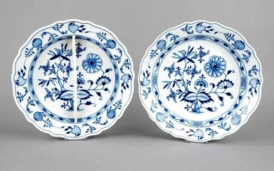 Two round bowls, Meissen, Knauff