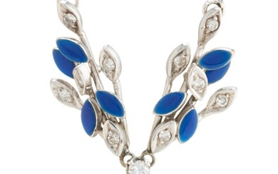 Un collier de perles de culture, diamants et émail bleu, avec une chaîne intégrale, la...