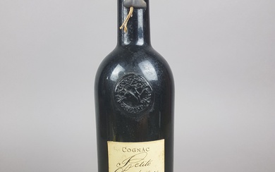 Une bouteille de Cognac Petite Champagne Lheraud, numérotée 0041, 1970, 70 cl
