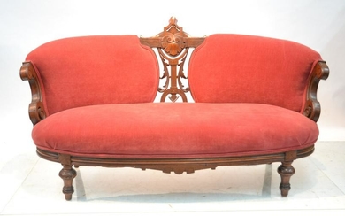 VICTORIAN UPHOLSTERED SETTEE WITH PIERCED BACK