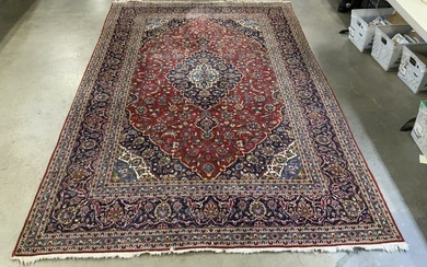 Vntg Handmade Floral Patterned Persian Wool Rug