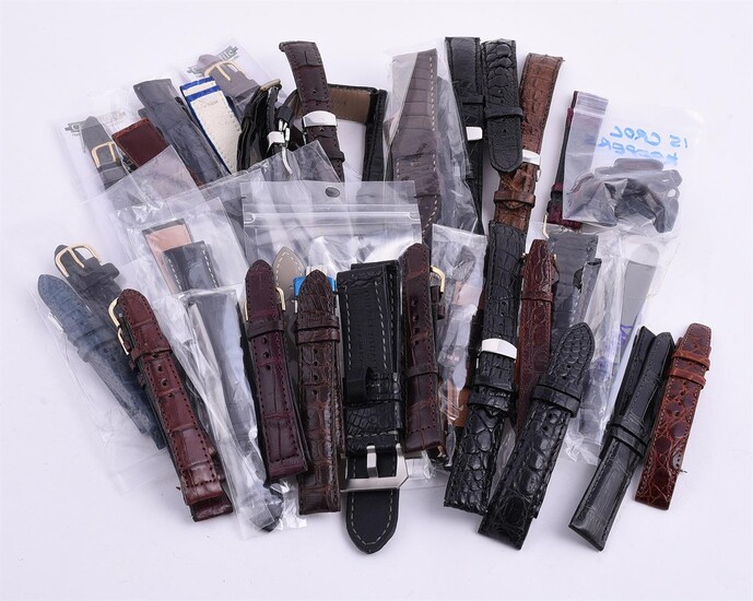 Y A COLLECTION OF CROCODILE WATCH STRAPS