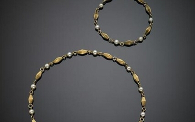 Yellow gold and pearl jewellery set comprising cm 39