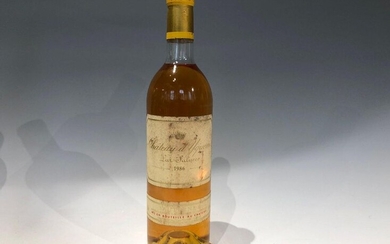 1 Bottle Château d'Yquem 1986 - Sauternes 1er CCSup - ET, Caps. Leg. ab.