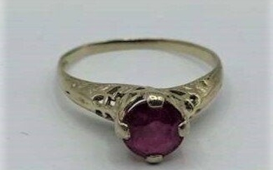 14 K White Gold Ring with Ruby Stone , Size 6.5