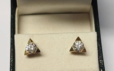14K GOLD DIAMOND SET EARSTUDS, THE BRILLIANT CUT DIAMONDS AP...