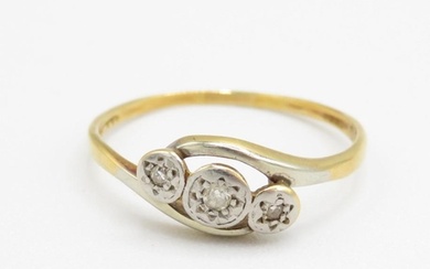 18ct gold & platinum vintage diamond three stone ring, star ...