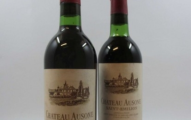 2 bouteilles CHÂTEAU AUSONE 1974 1er GCC (A) Saint Emilion (dont 1 base goulot