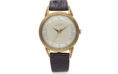 International Watch Company. A Yellow Gold Wristwatch with Two-Tone Dial and Shaped Lugs