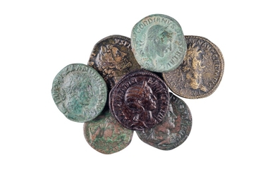 8 bronzes : Auguste as de Lyon, Trajan sesterce,... - Lot 32 - Maison R&C, Commissaires-Priseurs Associés