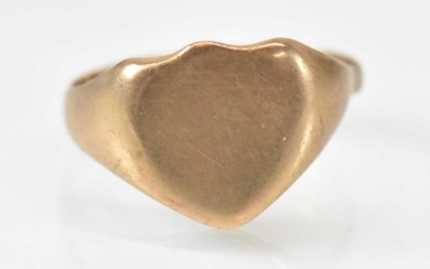 A 9ct yellow gold signet ring, size Q, approx 4.2g.Condition...