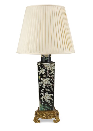 A FRENCH ORMOLU-MOUNTED CHINESE FAMILLE NOIRE PORCELAIN VASE, MOUNTED AS A LAMP