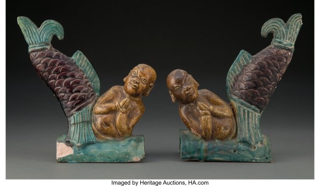 78032: A Pair of Chinese Fishtail Figure Roof Tiles 8-1