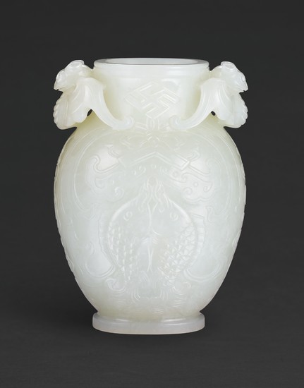 A SUPERB WHITE JADE VASE QING DYNASTY, 18TH – 19TH CENTURY