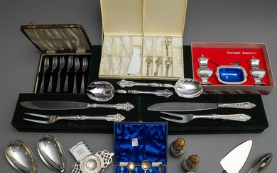 A collection of silver plate, EPNS to include: vintage boxed...