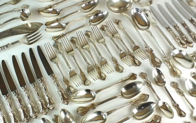 A large harlequin collection of silver cutlery