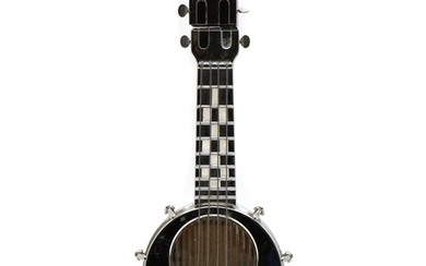 A novelty musical banjo decanter
