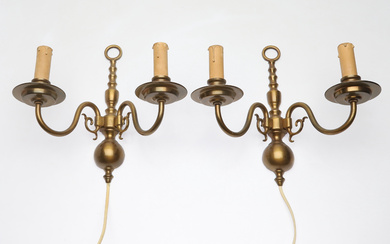 A pair of Baroque wall lamps, around the middle of the 20th century.