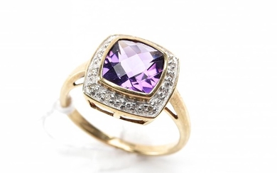 AN AMETHYST AND DIAMOND RING IN 9CT GOLD, RING SIZE N½