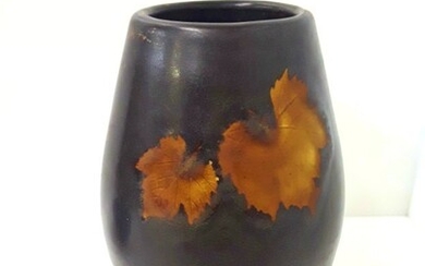 Antique Chinese Jizhou Ware Vase Maple Leaf Pottery