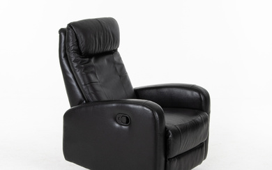 Armchair, black leather, swivel with tilt function.
