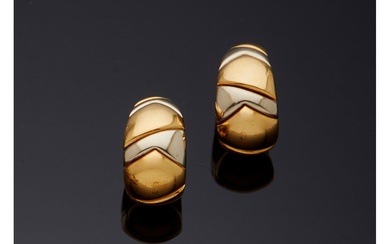 BULGARI Paire de boucles d'oreilles en or jaune 18 carats (750/000) et or blanc 18...