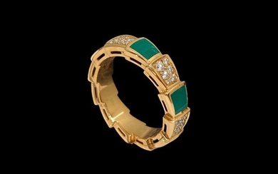 BVLGARI Serpenti Viper 18 kt rose gold ring set with malachite elements and pave diamonds