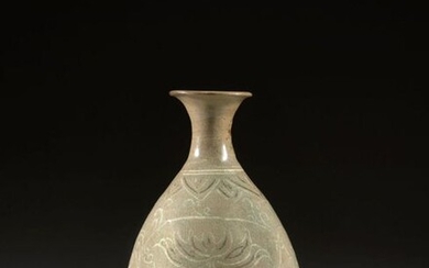 CELADON GREY ENAMELED VASE, Korea, Goryeo period (918-1392)