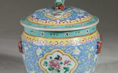Famille Rose Covered Jar Foo Dog Finial, Late 19th C.