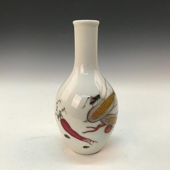 Chinese Famille Rose Bottle Vase, Yongzheng Mark