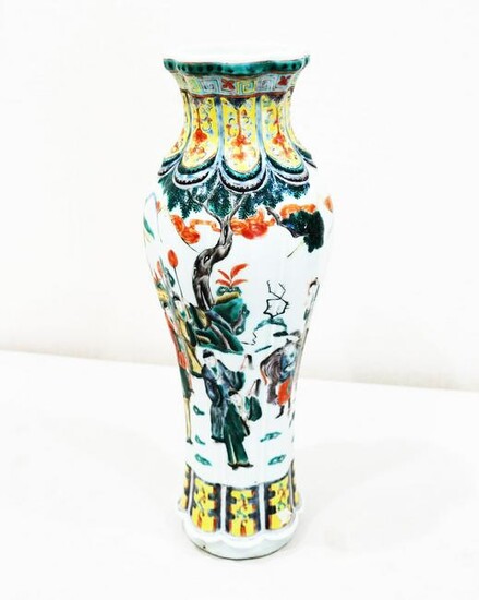 Chinese Famille Verte Lobed Slender Vase