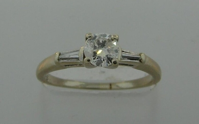 Classy DIAMOND WHITE GOLD SOLITAIRE RING Engagement