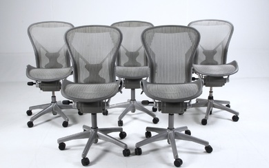 Donald Chadwick & William Stump. Five multi-adjustable office chairs, model Aeron B (5)