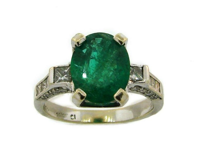 Emerald Diamond White Gold Ring Solitaire with Accents