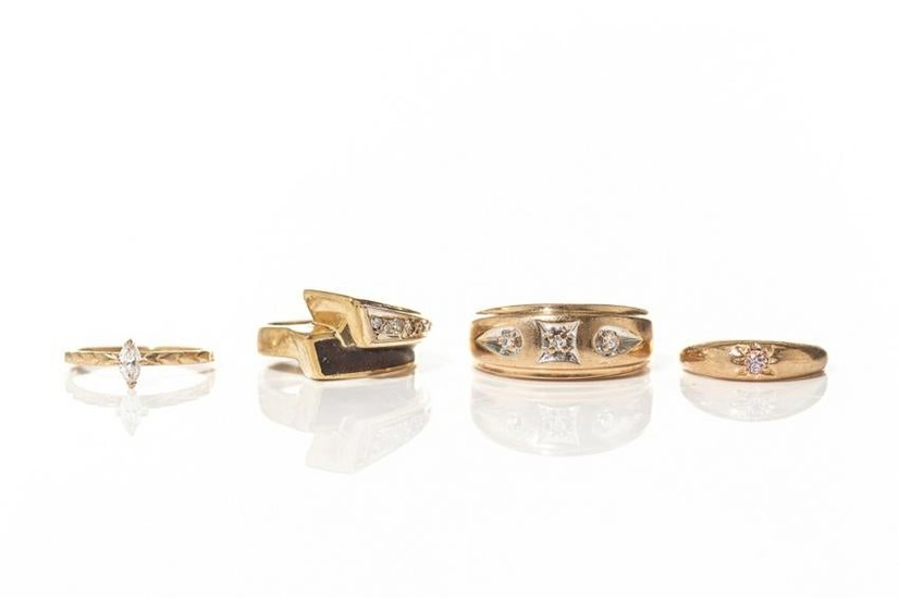 FOUR VINTAGE YELLOW GOLD RINGS, 12g