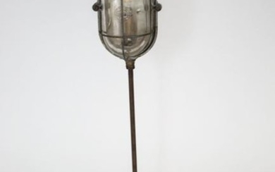 FRENCH INDUSTRIAL MODERNIST HUBLOT FACTORY DESK LAMP