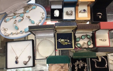 Group of silver and white metal jewellery