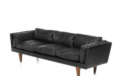 Illum Wikkelso Leather V-11 Sofa