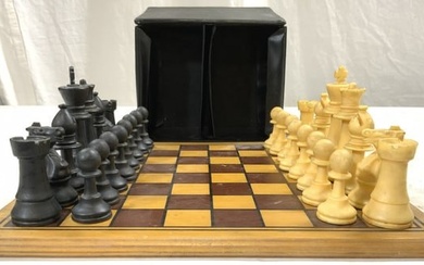 Lot 33 Wooden Chessboard, Game Pieces & Case